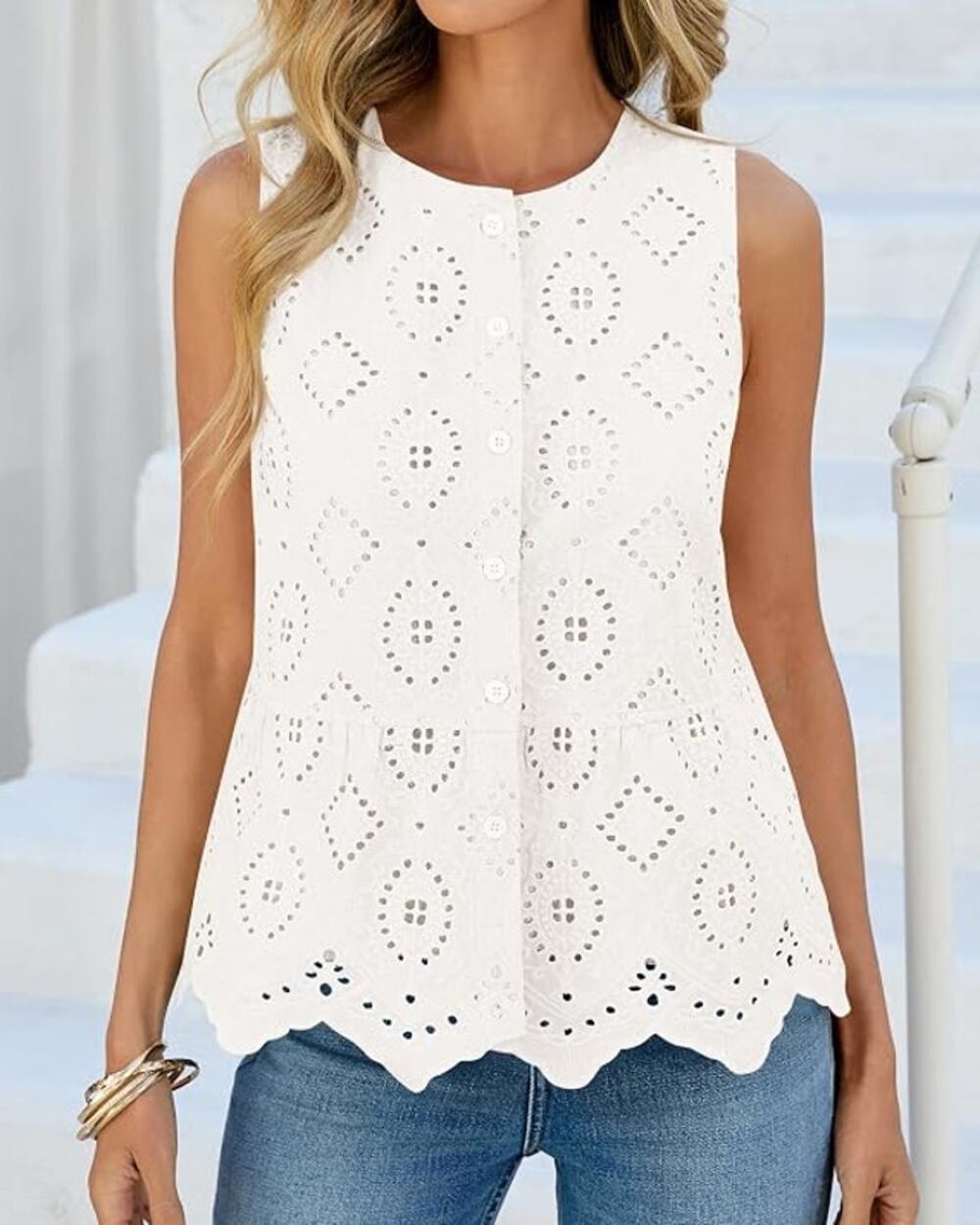 BTFBM White Eyelet Sleeveless Button Down Blouse NIB Size S